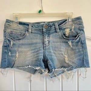 Jean Shorts Torn Wash Size M